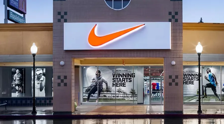 Nike 線上收入大增8 成！大砍3 萬間合作通路後，Nike 做對了什麼？|經理人