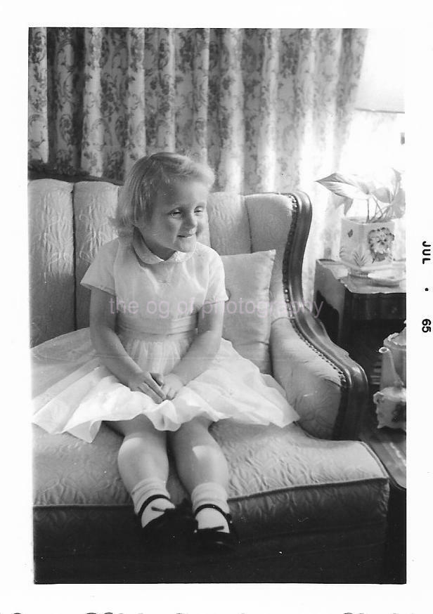 Found Photo Poster paintinggraph bw A LITTLE GIRL WEARING A WHITE DRESS Original VINTAGE 011 6 T