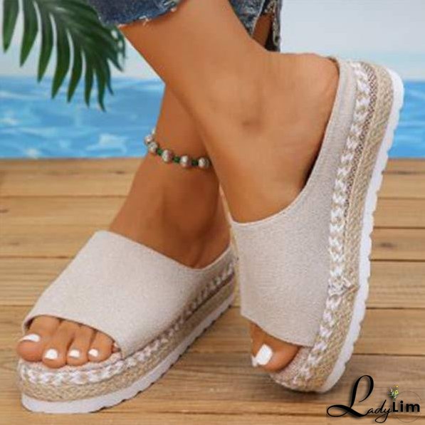 Modern and Comfortable winter Sandals