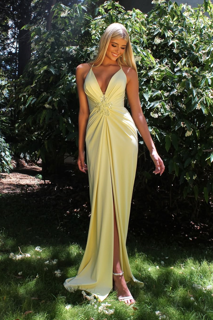 Lisliy Yellow Sleeveless Spaghetti Straps V-Neck Prom Dress With Beads