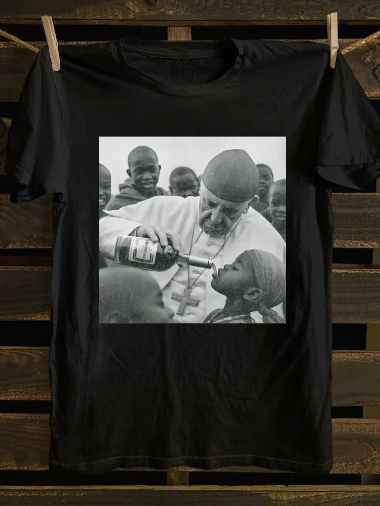 Teecade Teecade Pope Pour Wine T-shirt