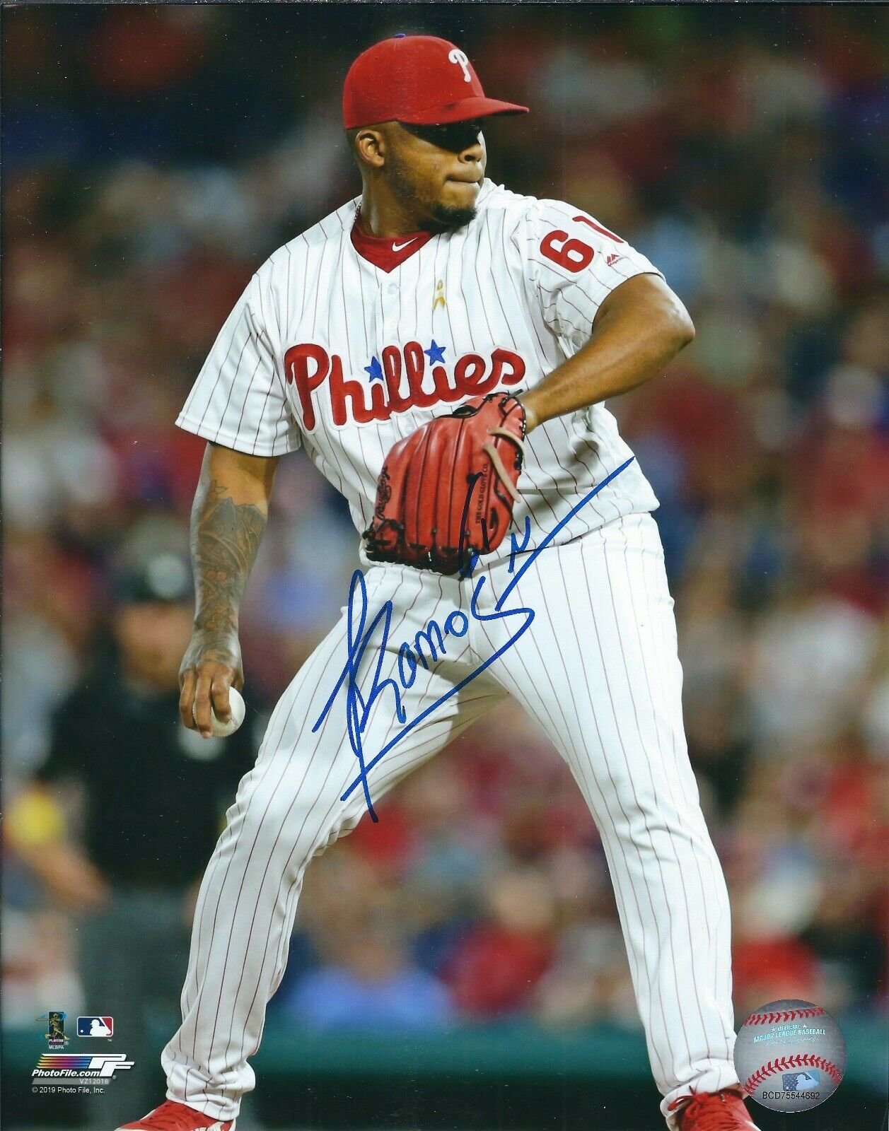 Signed 8x10 EDUBRAY RAMOS Philadelphia Phillies Autographed Photo Poster painting - COA