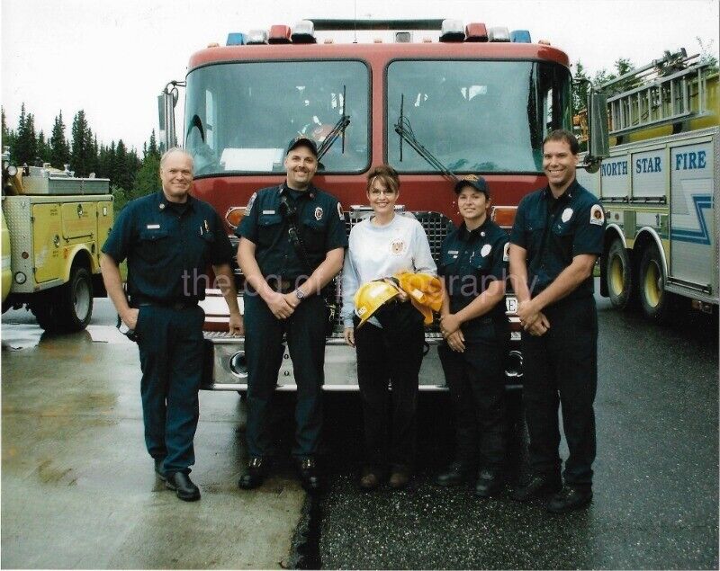 Sarah Palin 8x10 FOUND Photo Poster painting Color ALASKA FIREFIGHTERS Original FIRE TRUCK 08 16