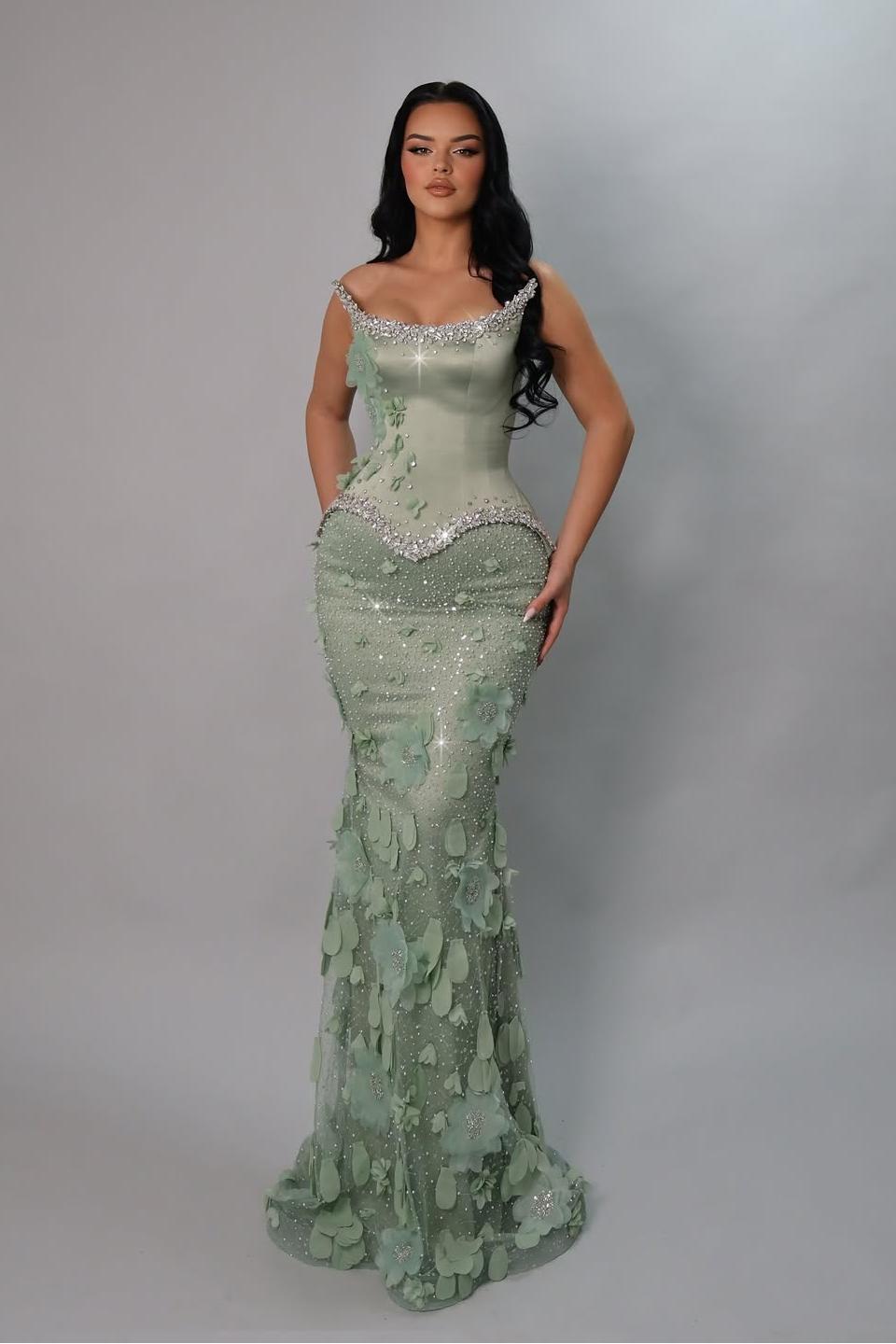 Satin And Tulle Strapless Sleeveless Long Mermaid Prom Dress With Flowers And Rhinestones | YQ0068 Wellcucu