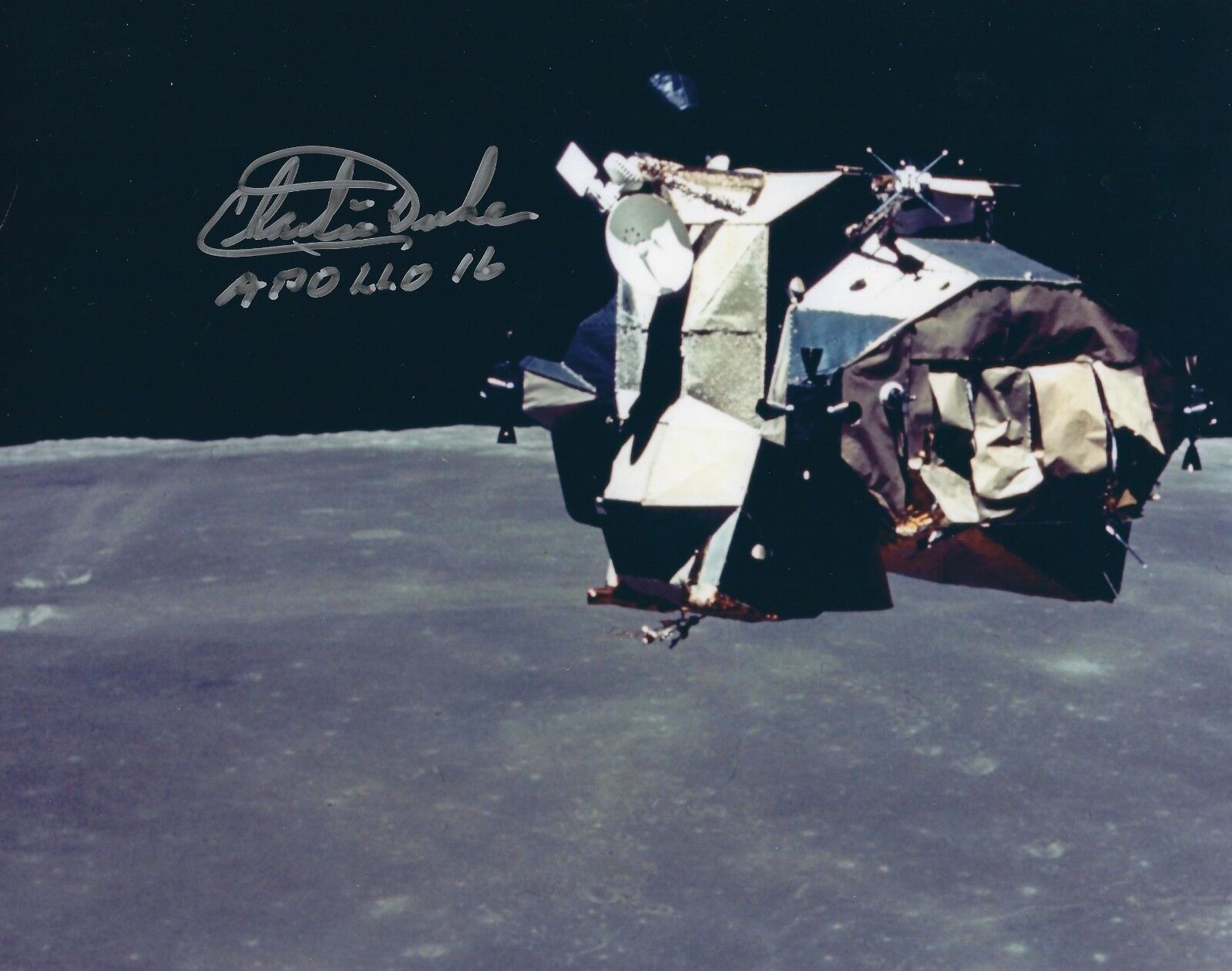 CHARLIE DUKE APOLLO 16 LMP SIGNED 8 x10 Photo Poster painting 4 NASA ASTRONAUT - UACC AUTOGRAPH