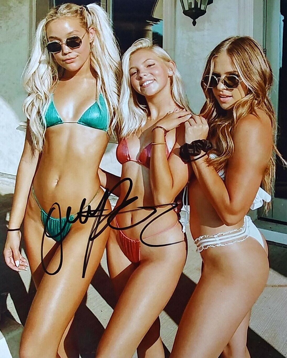 Olivia ponton signed 8x10