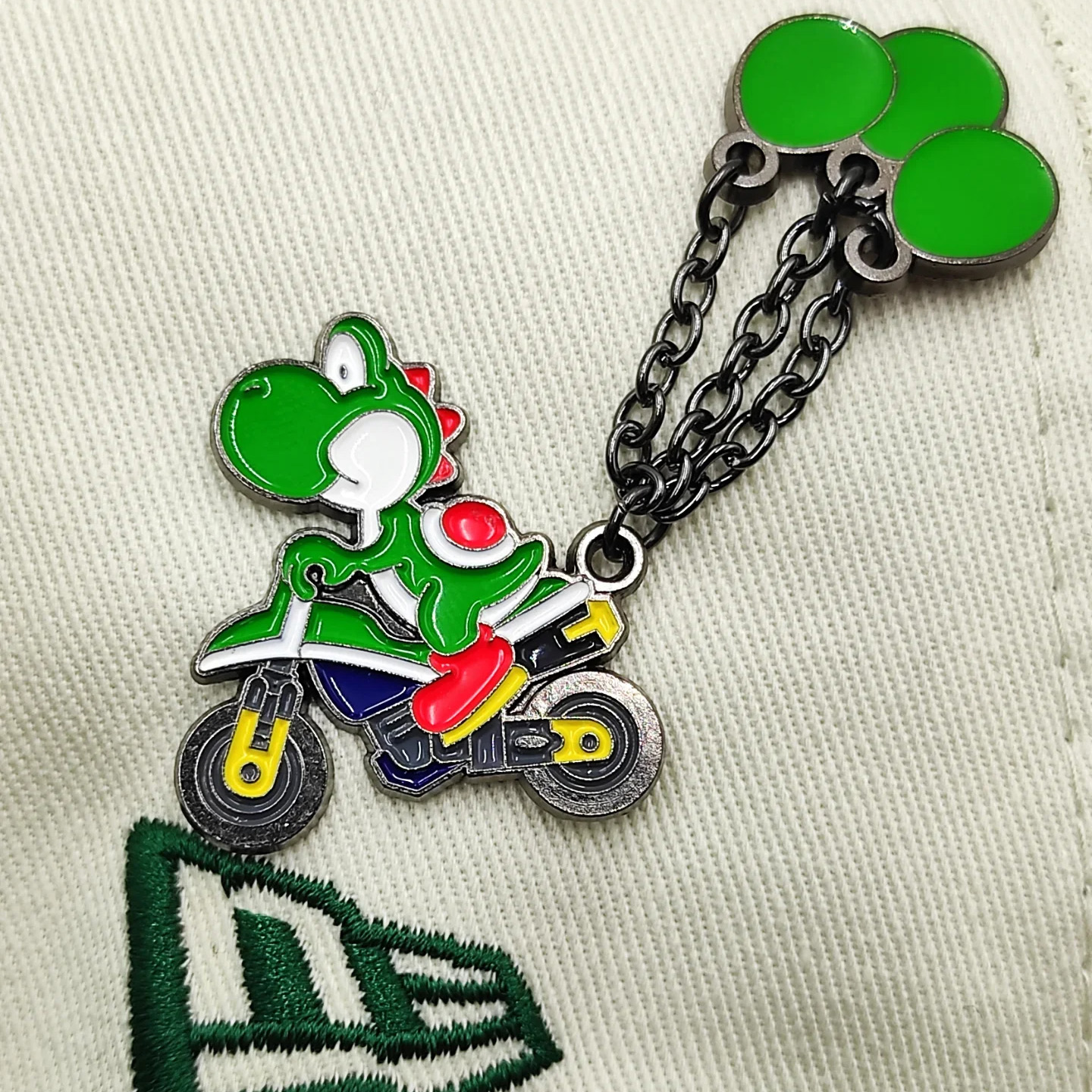 NEW ERA PIN YOSHI