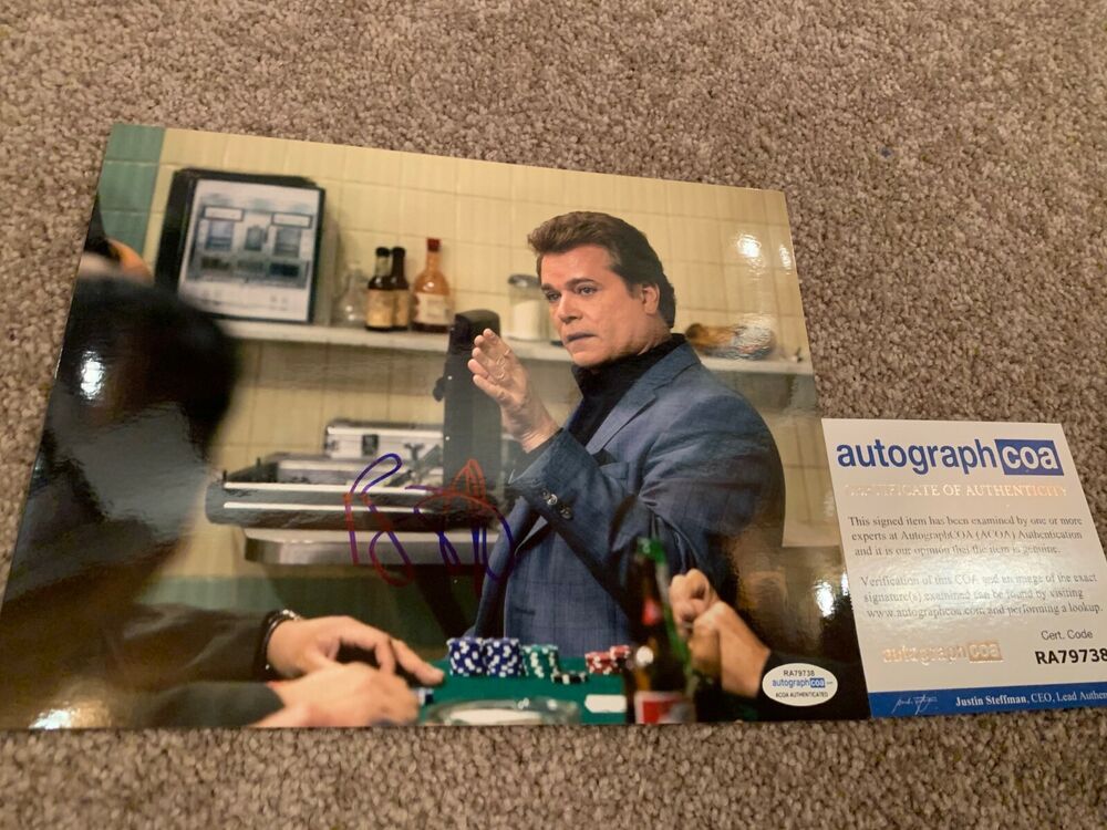 RAY LIOTTA SIGNED 8x10 Photo Poster painting AUTOGRAPHED KILLING THEM SOFTLY