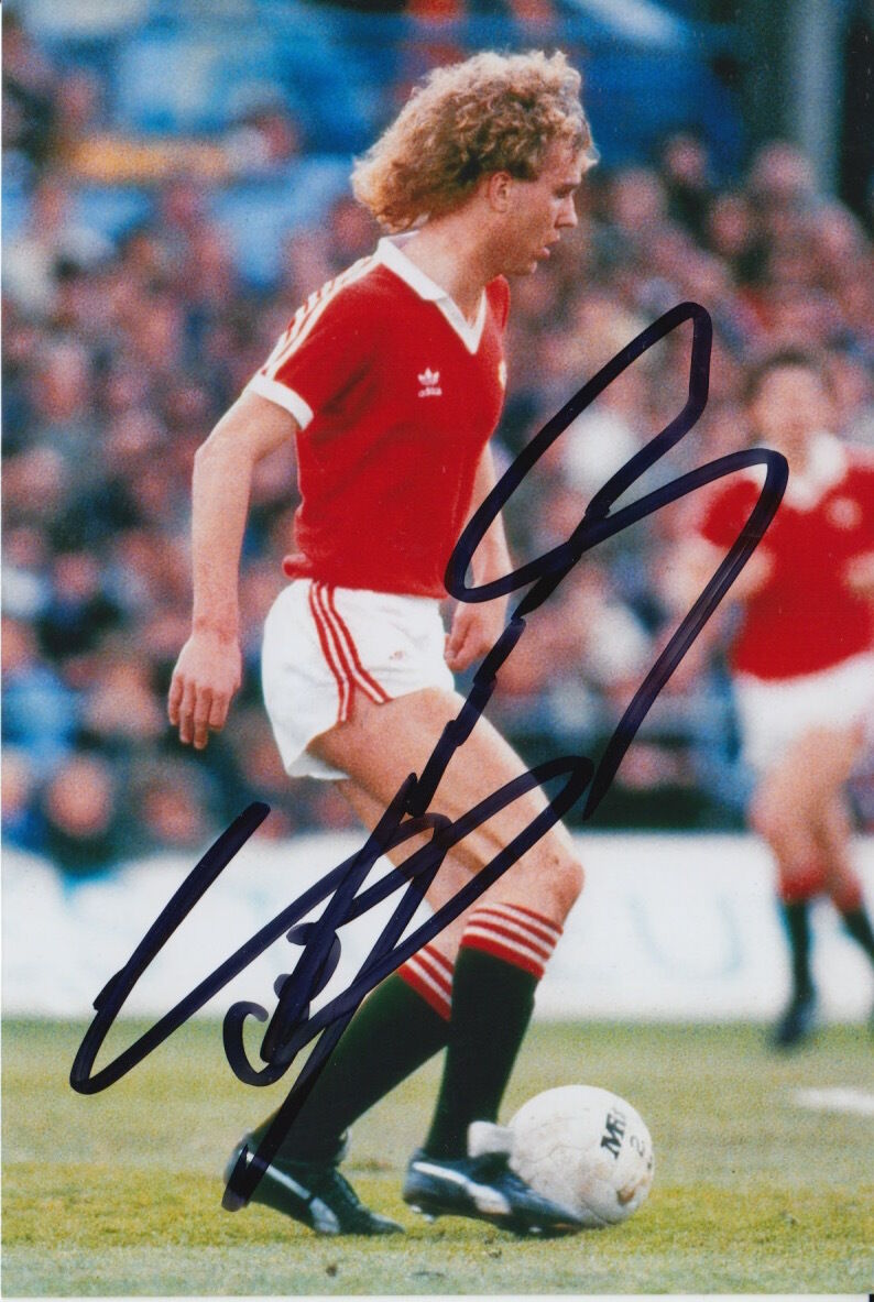 MANCHESTER UNITED HAND SIGNED SCOTT MCGARVEY 6X4 Photo Poster painting 5.