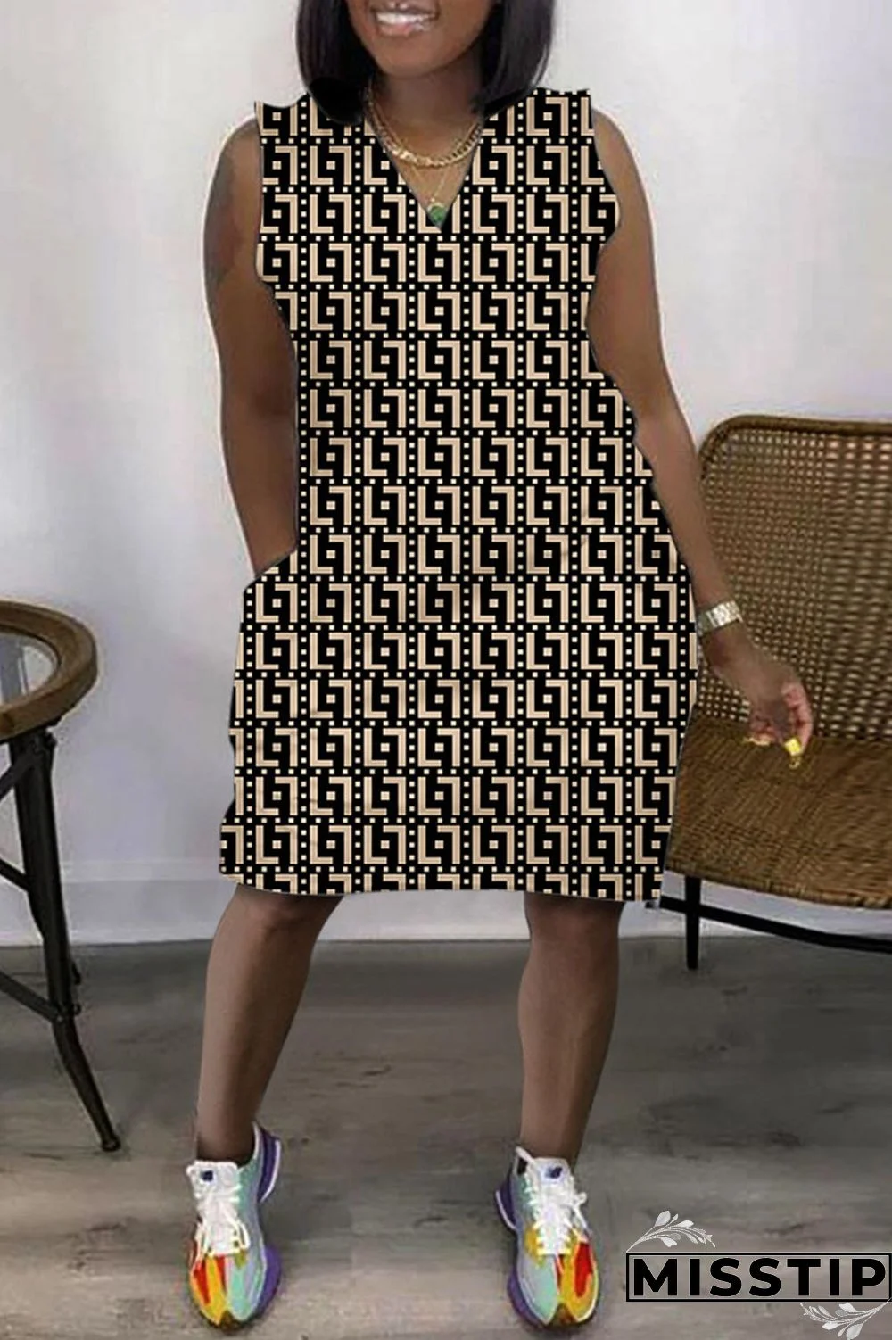 Black Apricot Casual Print Basic V Neck Sleeveless Dress Dresses