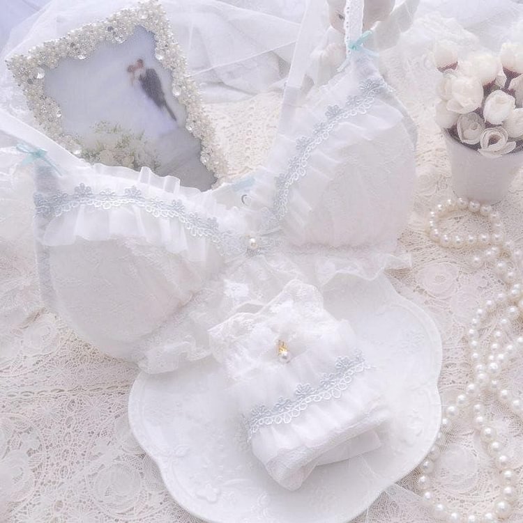 Comfy Cute Lace Triangle Bra and Panty Set SP15295