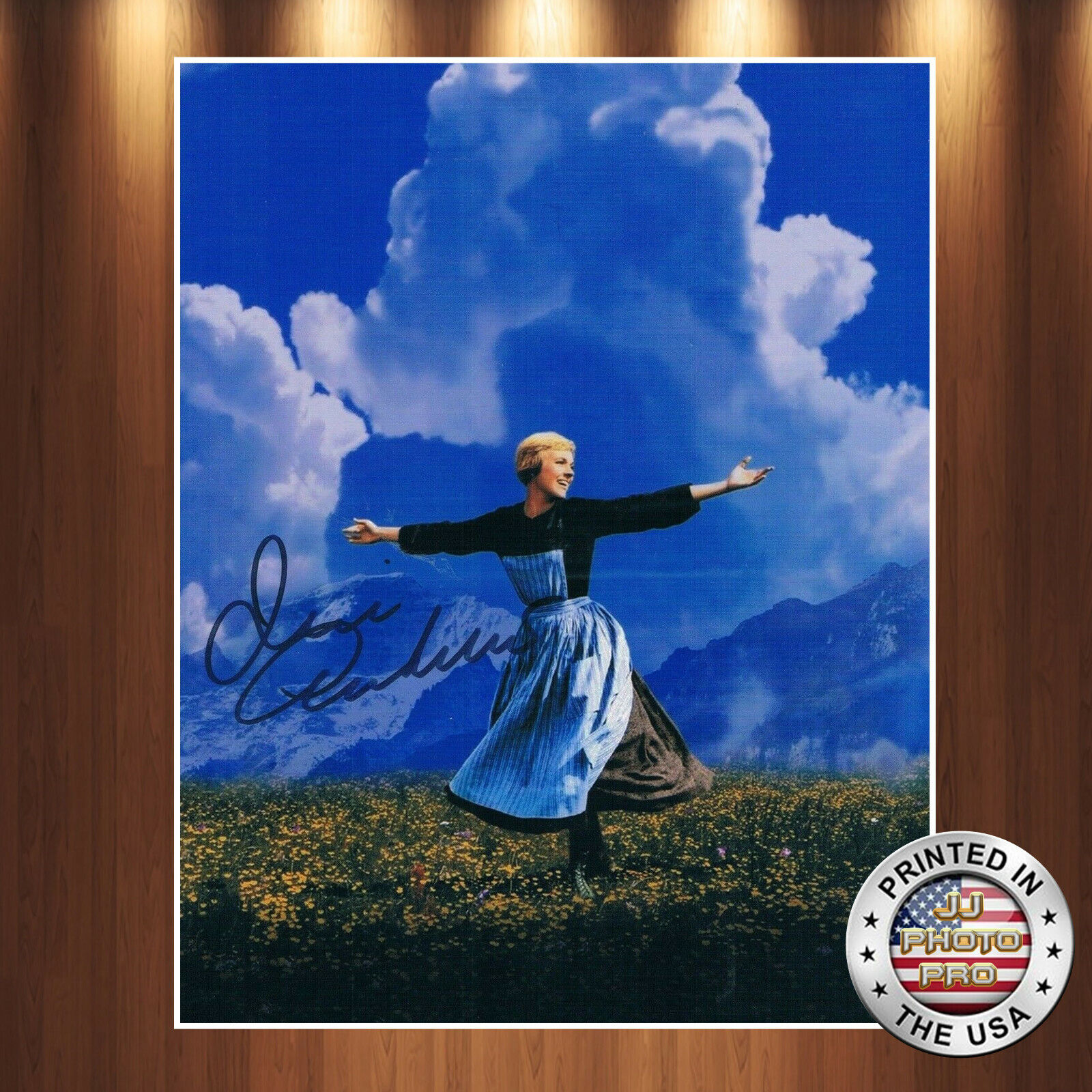 Julie Andrews Autographed Signed 8x10 Photo Poster painting (Sound Of Music) REPRINT