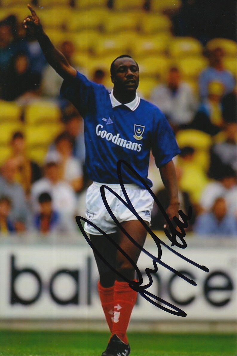 PORTSMOUTH HAND SIGNED TERRY CONNOR 6X4 Photo Poster painting 1.