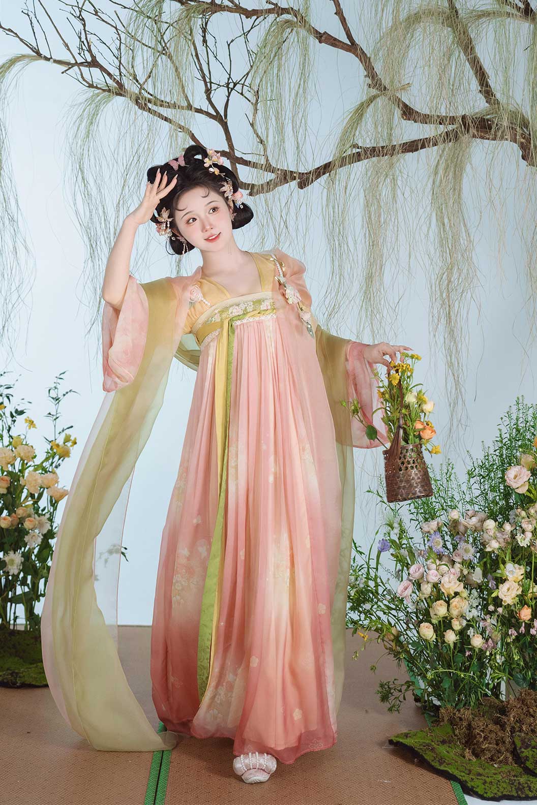 Tang Dynasty Hanfu High-Waisted Skirt with pibo- yunshangjiao 云上娇 Stupa Stones