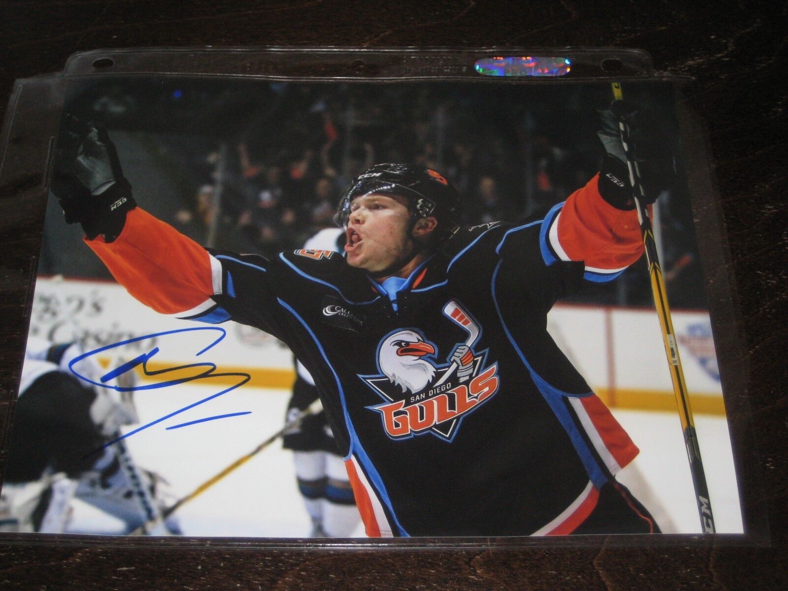 MAX JONES autographed SAN DIEGO GULLS 8X10 Goal