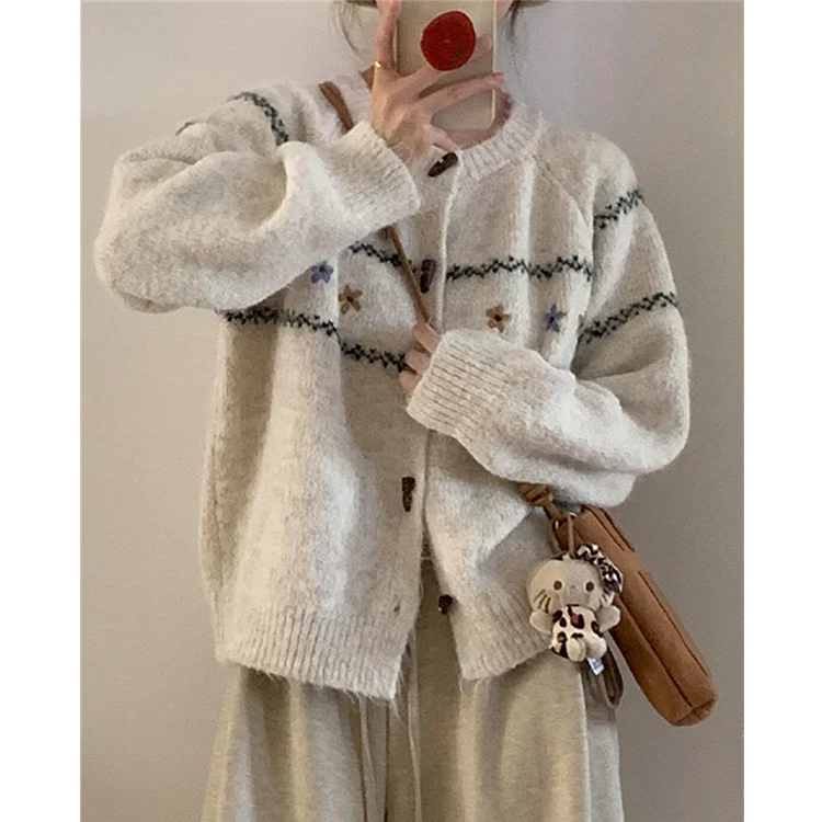Athvotar Athvotar Buckle Loose Retro Sweater Cardigan Women 2025 Autumn And Winter New Round-Necked Collared Flower Knitted Coat