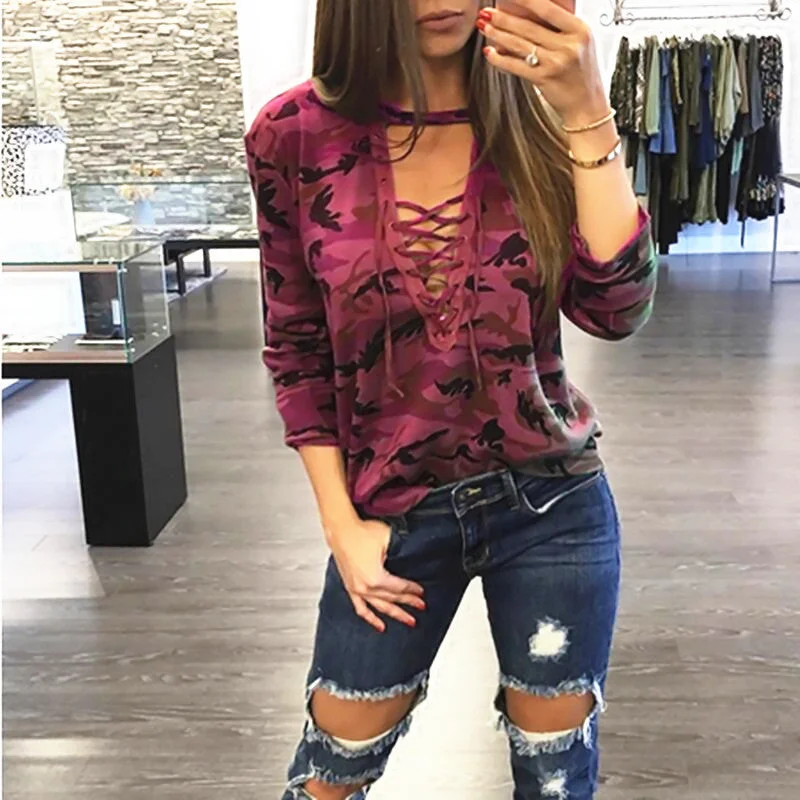 Camouflage low-cut cutout long-sleeved T-shirt