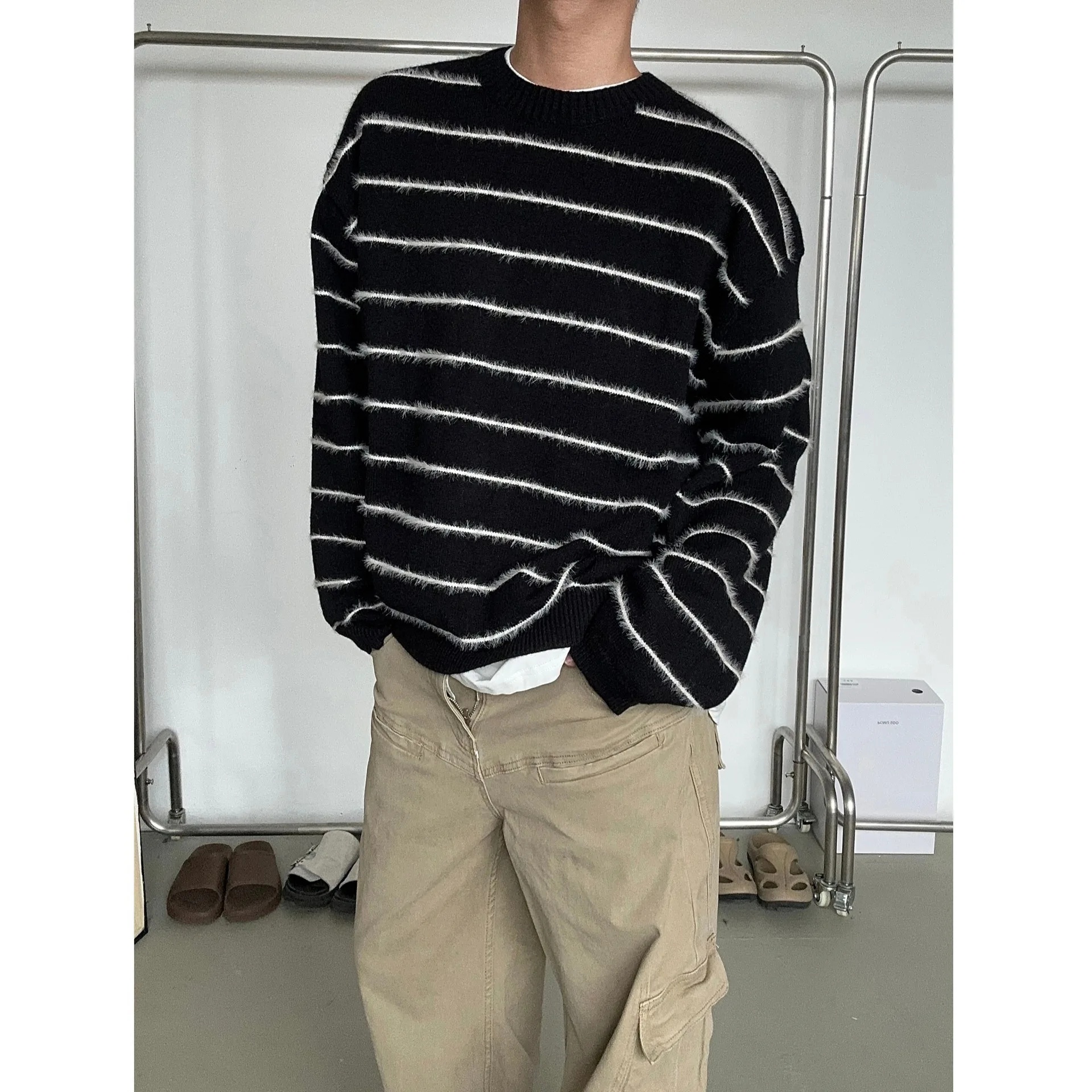 Japanese Vintage Black And White Stripe Knitted Top Men's Autumn Winter Round Neck Loose Fit Casual Style Versatile Sweater Long