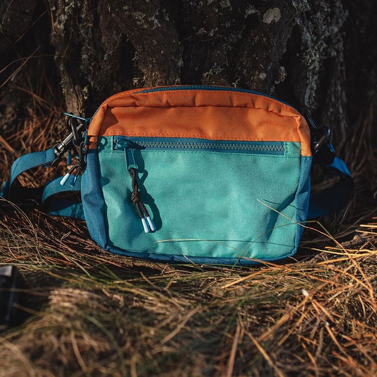 Color combination outdoor hanging waist sports small bag