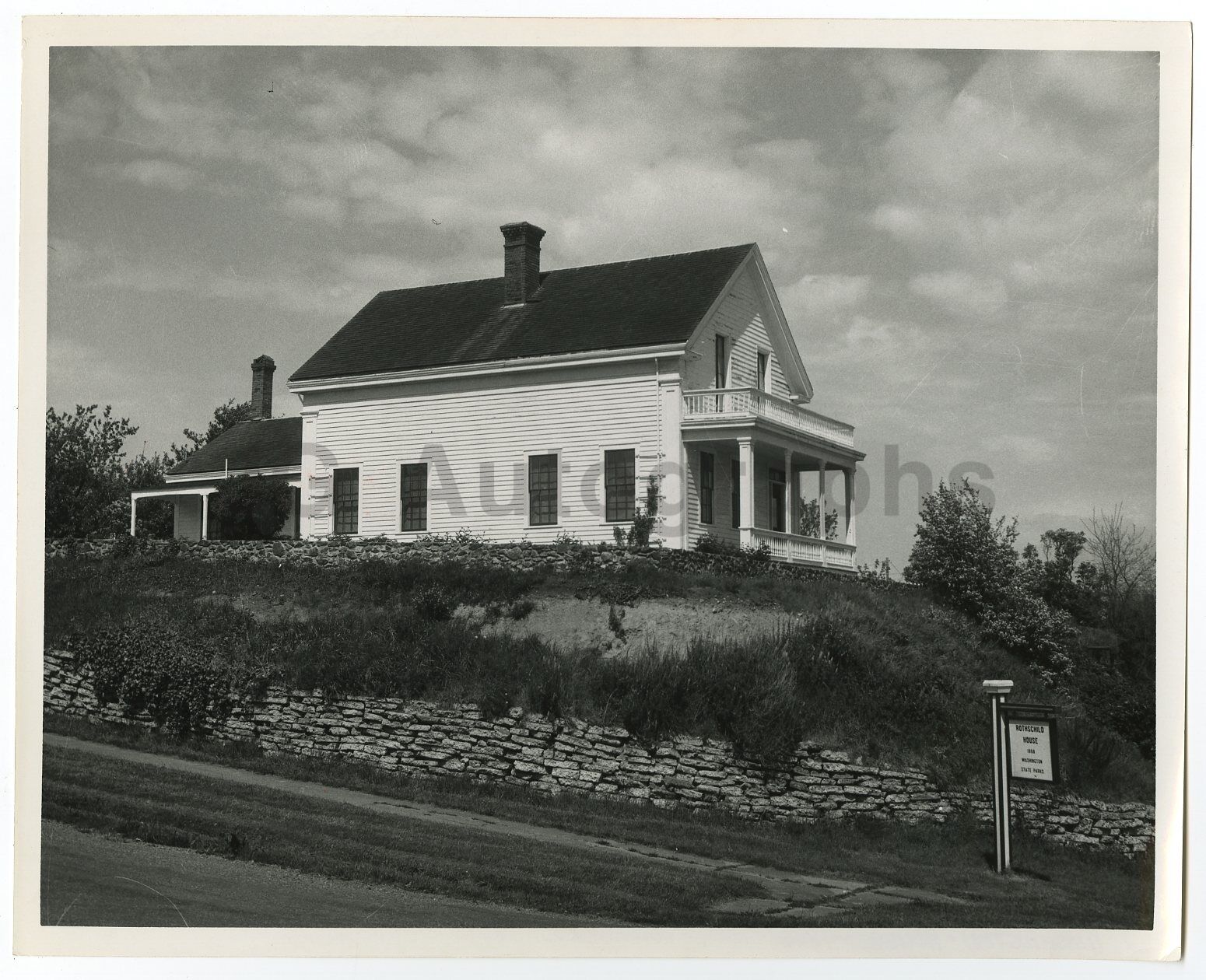 Washington State History - Port Townsend, Rothschild House - Vintage 8x10 Photo Poster painting