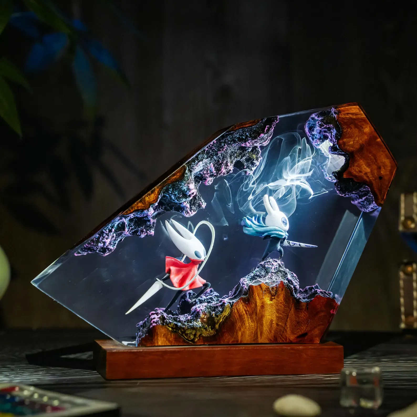 Slugcatgo Hollow Knight Resin Lamp, Hornet and Knight
