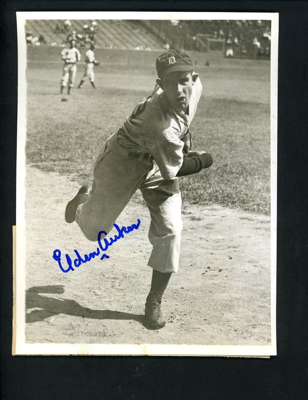 Elden Auker SIGNED Autographed 1934 Type 1 Press Photo Poster painting Detroit Tigers