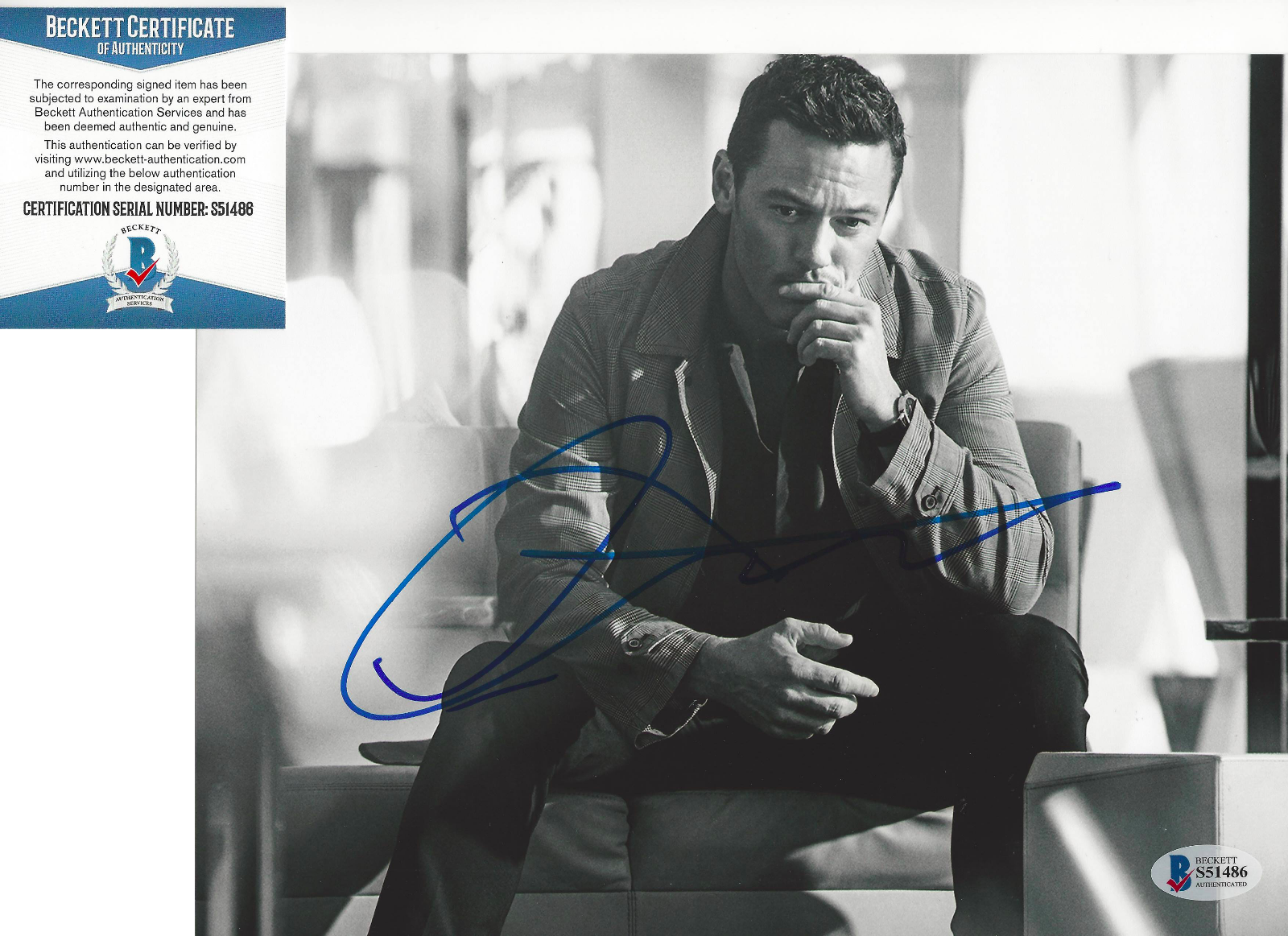 LUKE EVANS SIGNED AUTHENTIC HANDSOME DRACULA ACTOR 8x10 Photo Poster painting BECKETT BAS COA