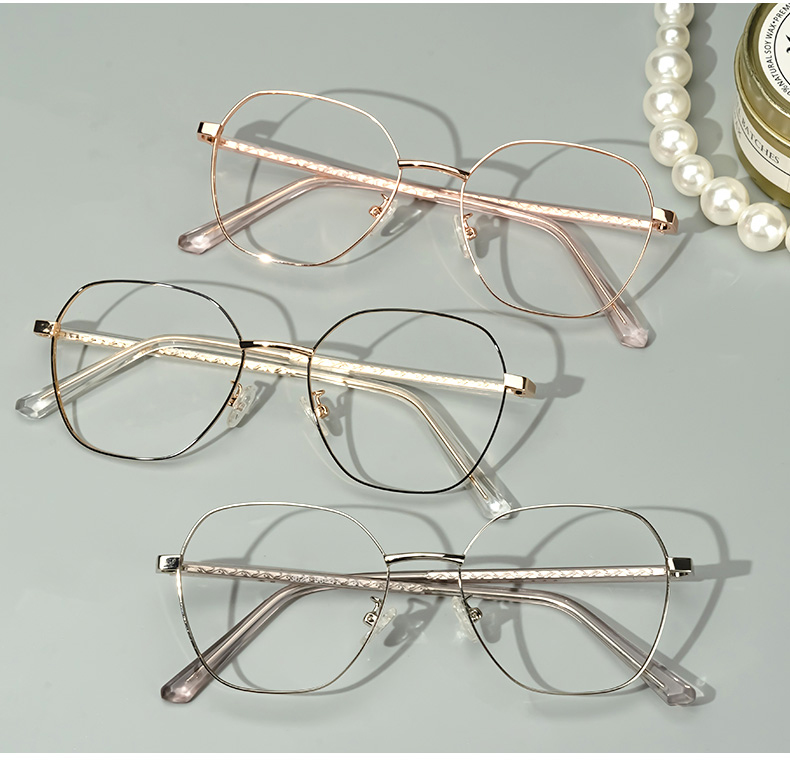 Perry Gold Geometrisch Brille