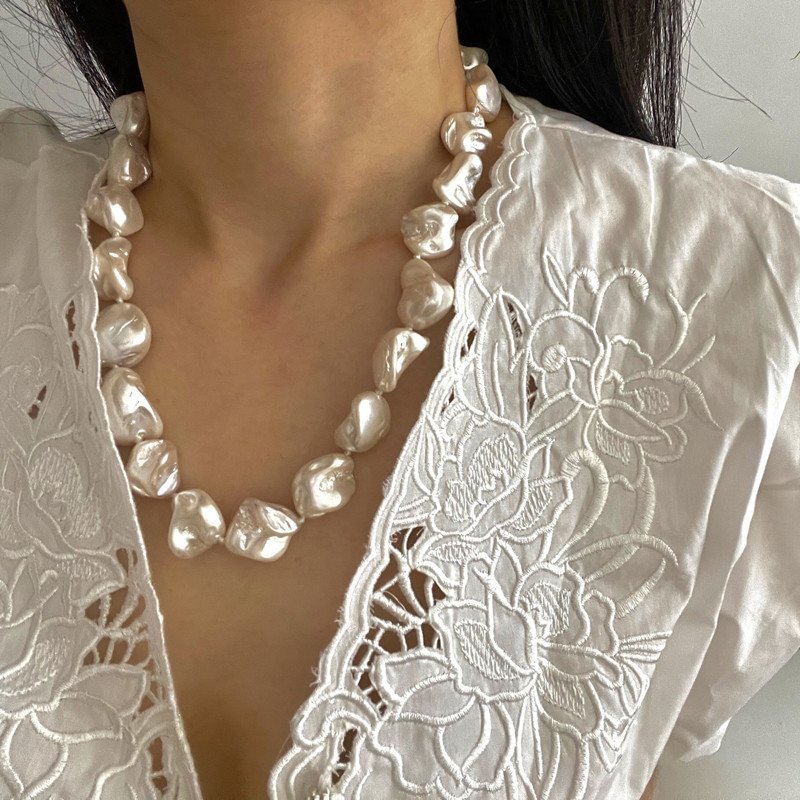 MULTI-COLOR FRESHWATER SHELL PEARL NECKLACE