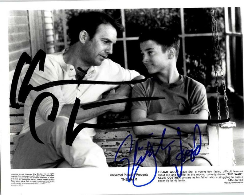 Kevin Costner & Elijah Wood Signed Autographed The War