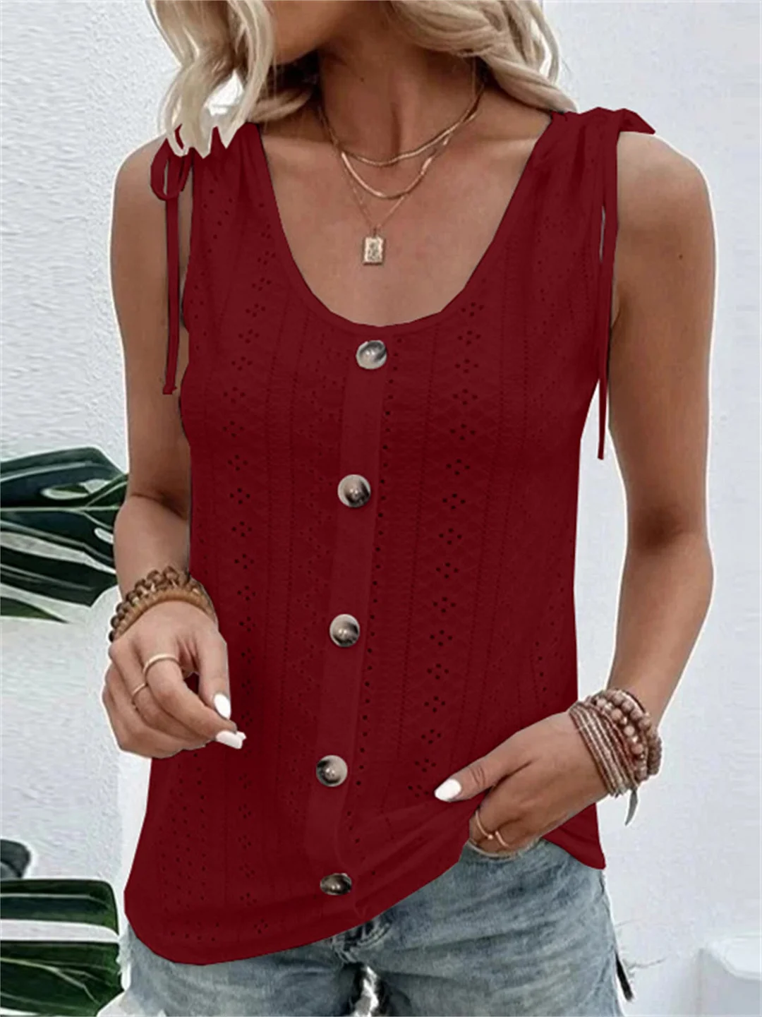 Women Sleeveless Scoop Neck Solid Color Buttons Tops