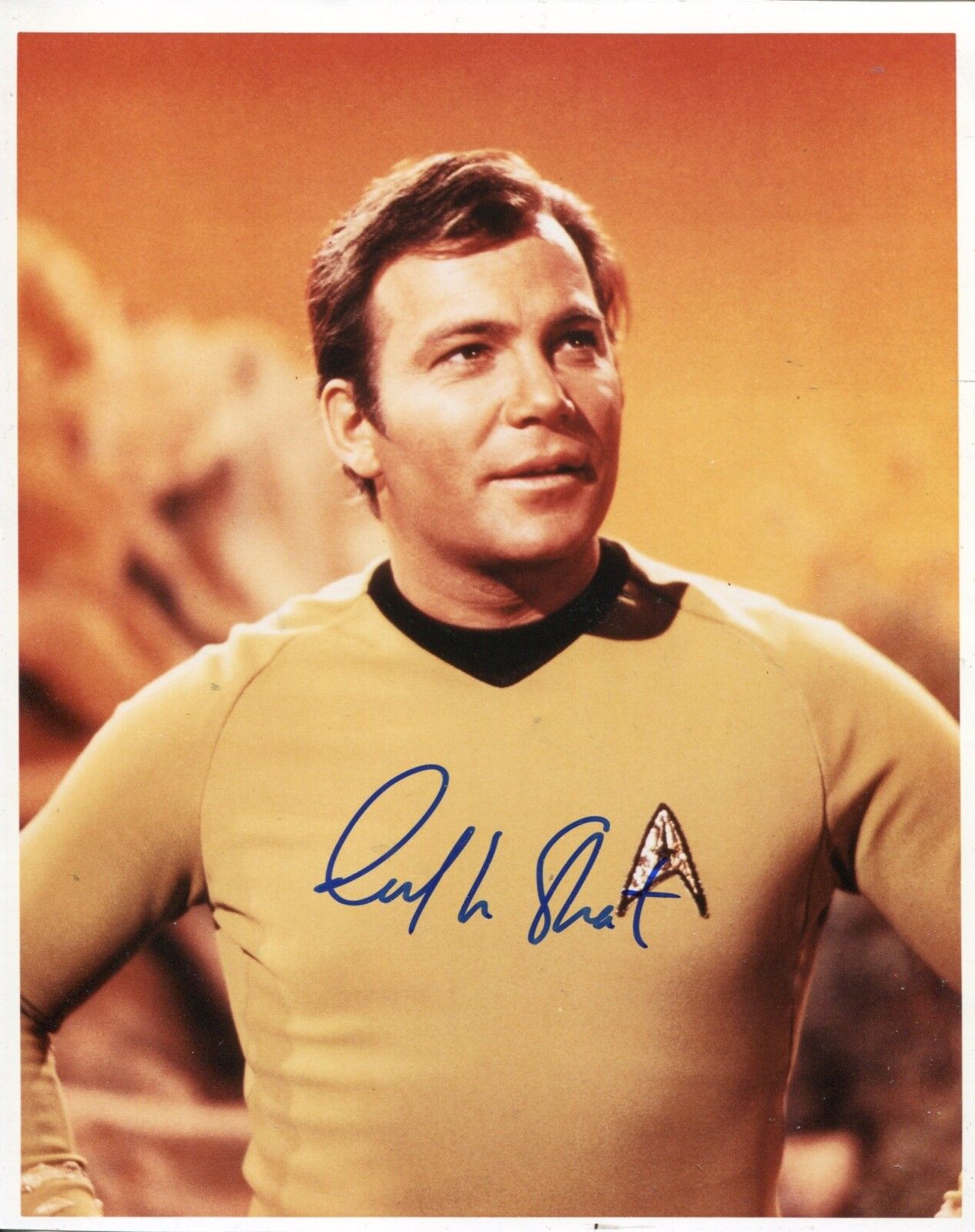 Actor William Shatner as Captain Kirk signed STAR TREK 8x10 Photo Poster painting