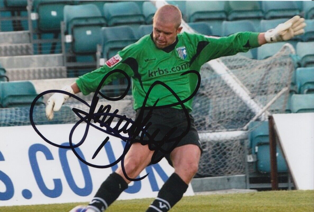 SIMON ROYCE HAND SIGNED 6X4 Photo Poster painting GILLINGHAM FOOTBALL AUTOGRAPH 1