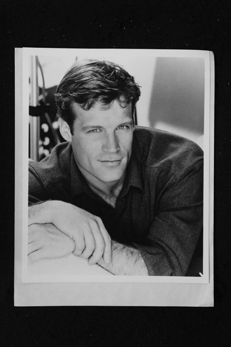 Mark Valley - 8x10 Headshot Photo Poster painting w/ Resume - Keen Eddie - Boston Legal