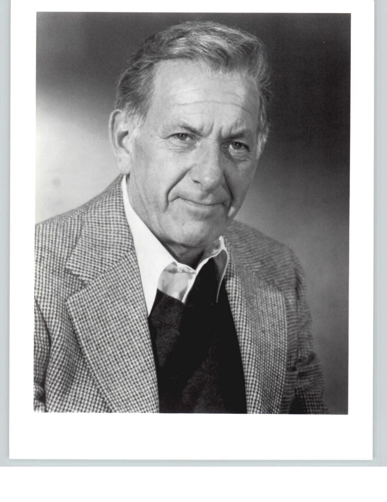 Jack Klugman - 8x10 Headshot Photo Poster painting - Quincy - The Odd Couple