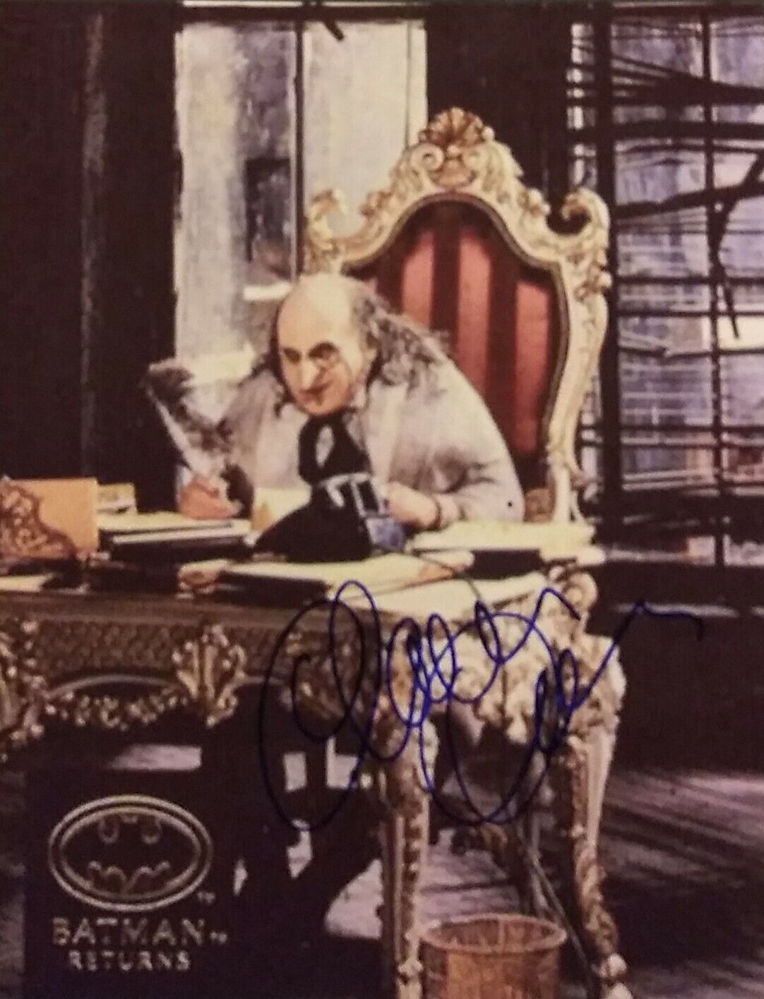 Danny DeVito signed 8x10