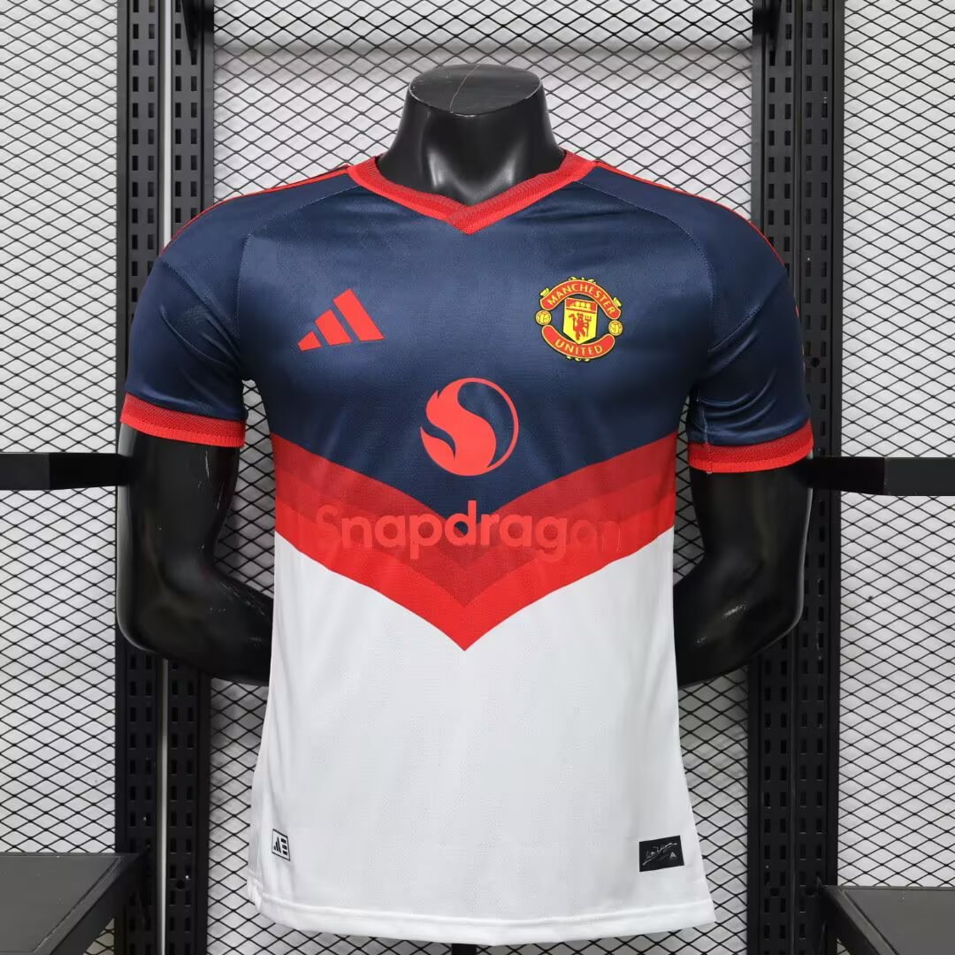 2026/2027 Player Version Manchester United Leisure Retro Football Shirt（The player version jersey is a bit tight, please pay attention to the size selection）