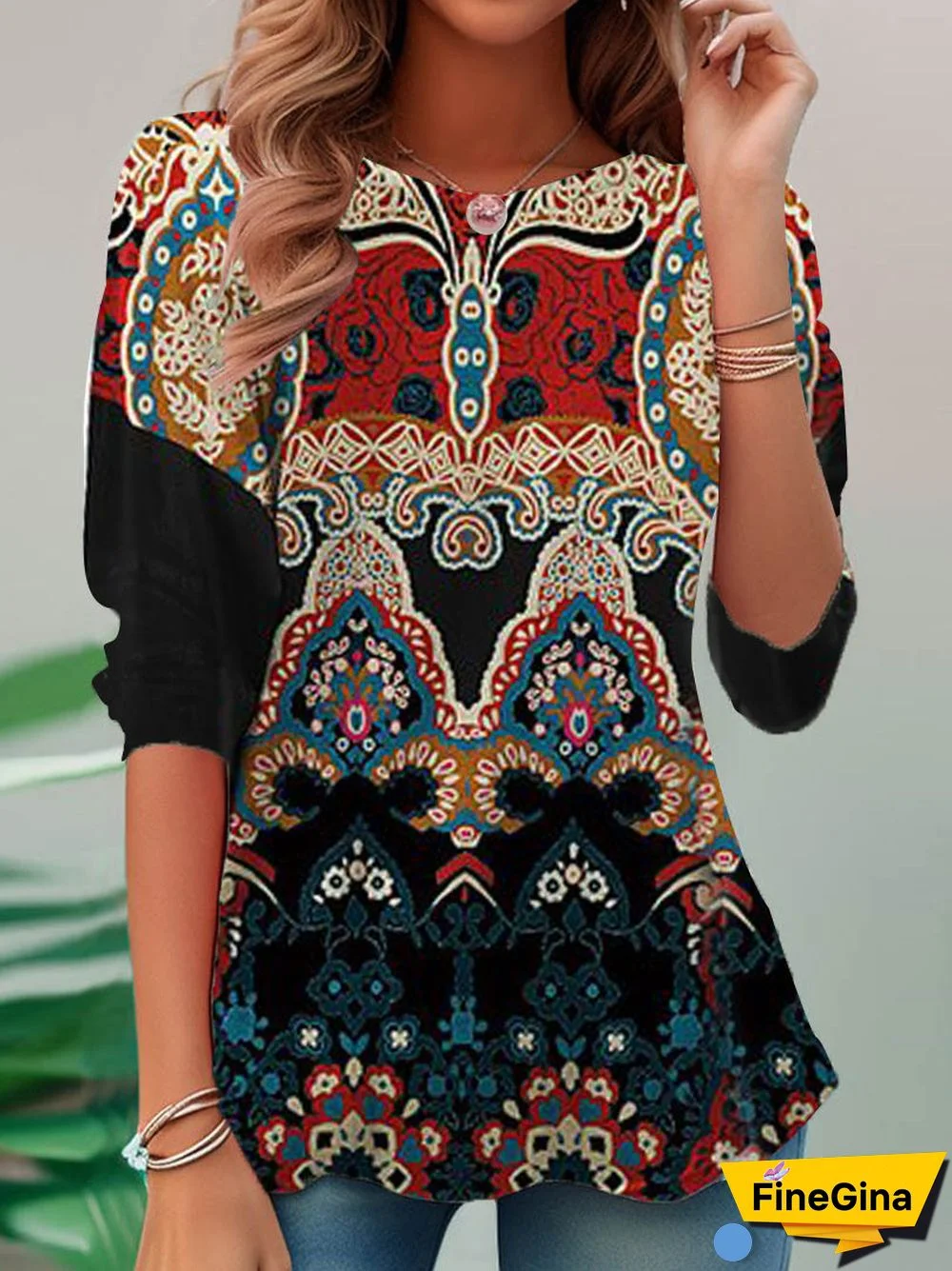 Women's Long Sleeve Scoop Neck Graphic Printed Top