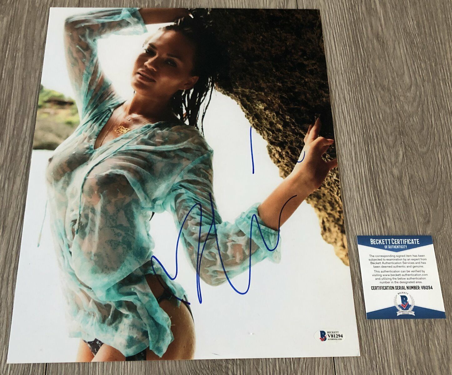 CHRISSY TEIGEN SIGNED SPORTS ILLUSTRATED 11x14 Photo Poster painting w/EXACT PROOF BECKETT COA