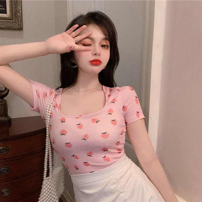 Uveng Uveng Cool Hot Girl Sexy Square Collar Short T-Shirt Female Summer Versatile Slim Slim Bottom Top Female Student Tide