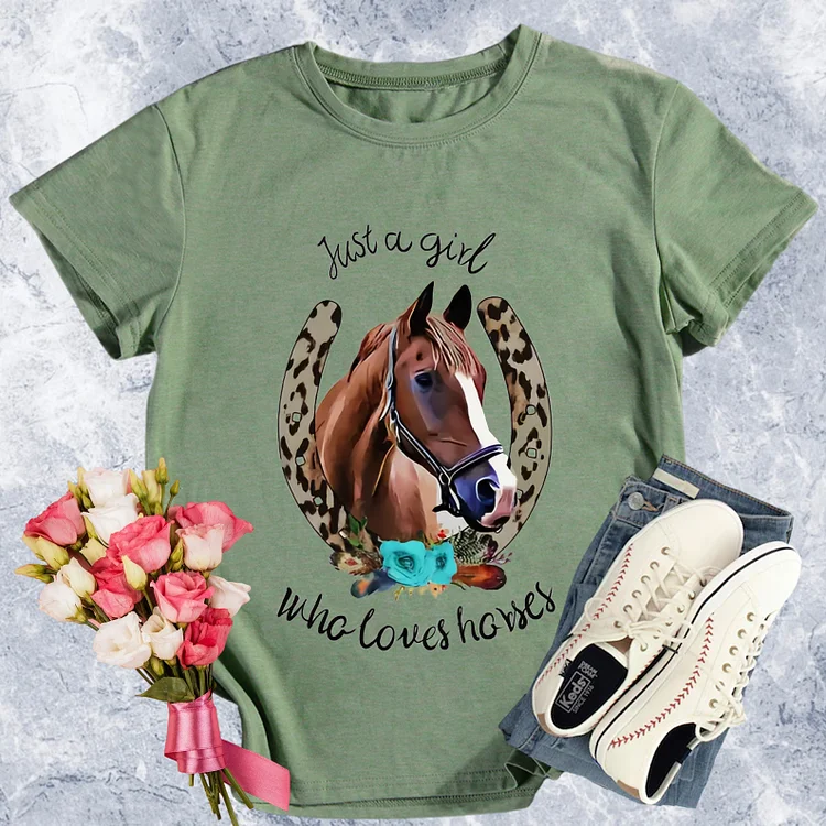 Just A Girl Who Loves Horses Round Neck T-shirt