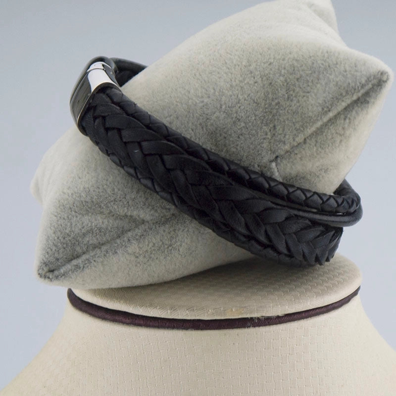 Casual Retro Solid Color 304 Stainless Steel Pu Leather Braid Handmade Men’s Wristband