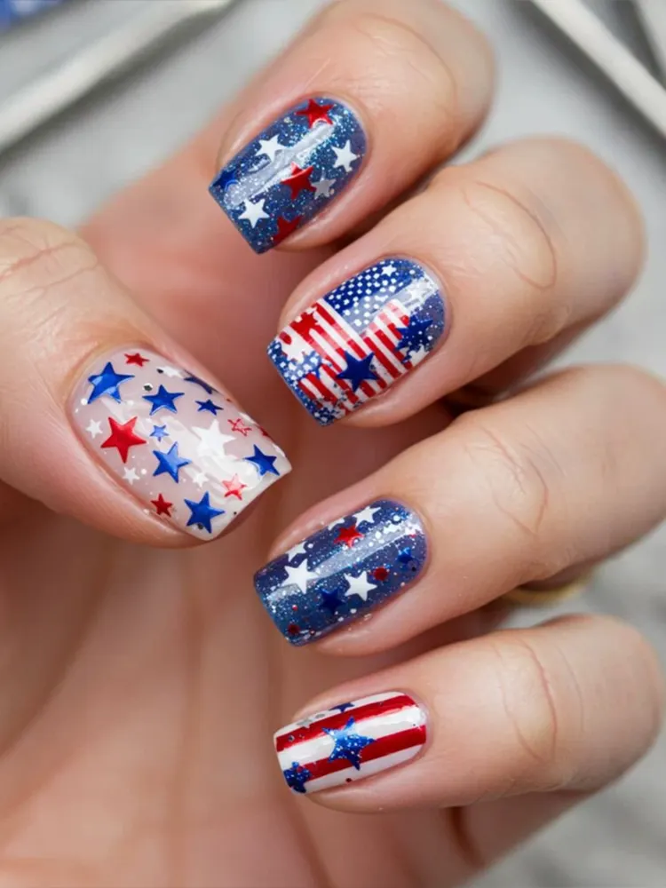 Red, White And Blue Star-shaped Pattern False Nails