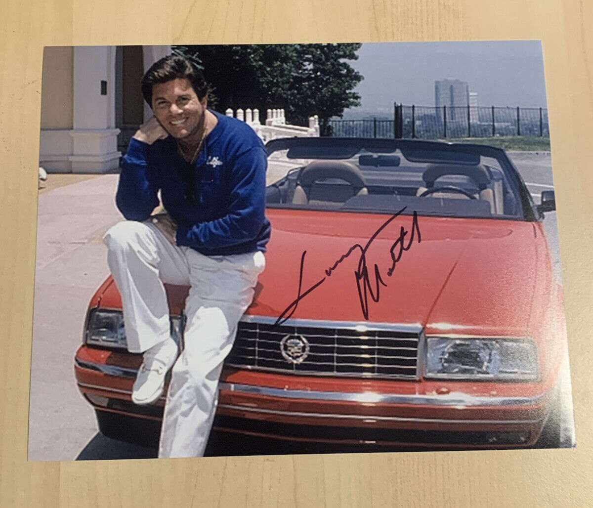 LARRY MANETTI HAND SIGNED 8x10 Photo Poster painting ACTOR AUTOGRAPHED MAGNUM PI STAR COA