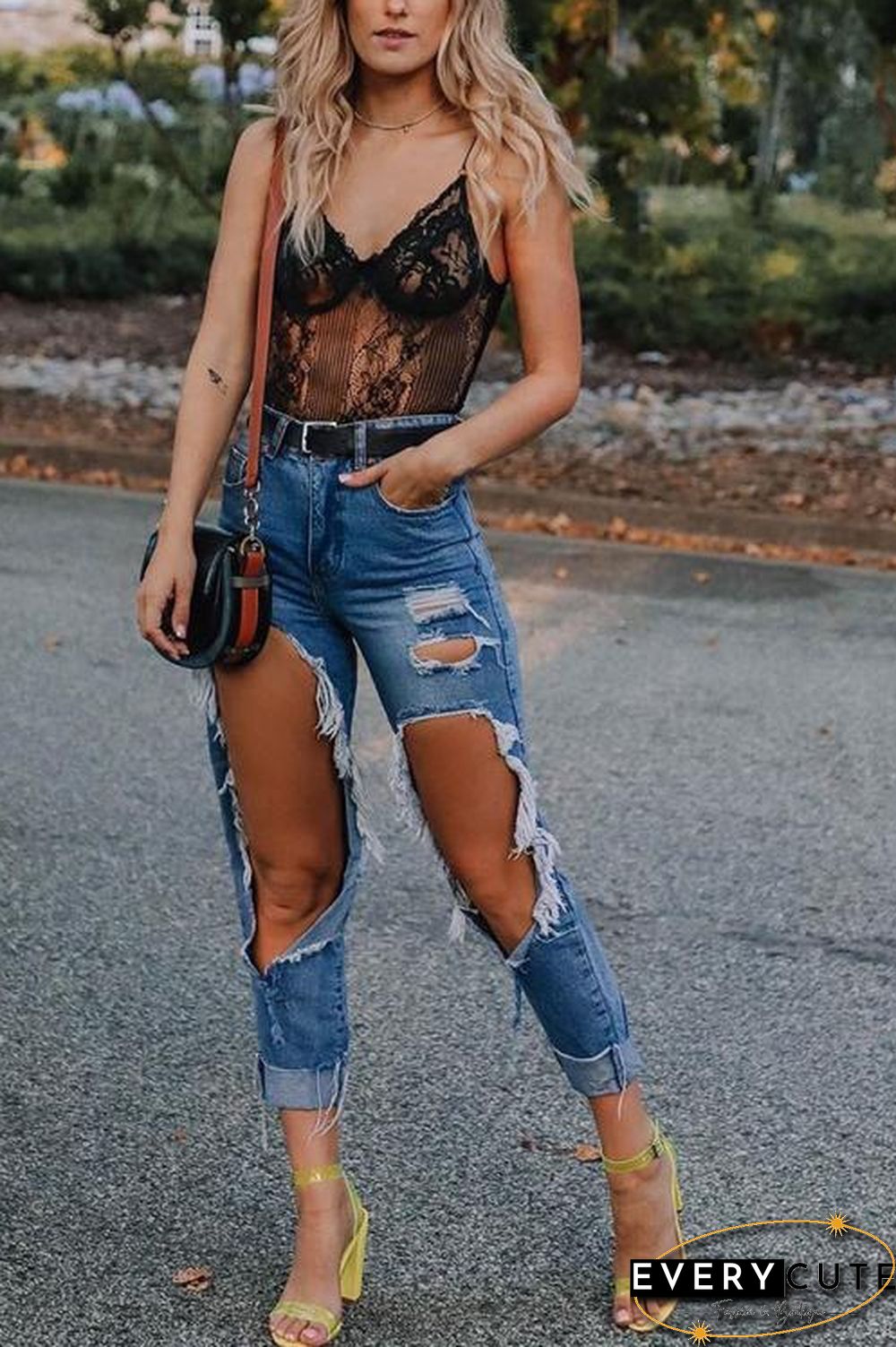 Broken Hole High Waist Jeans