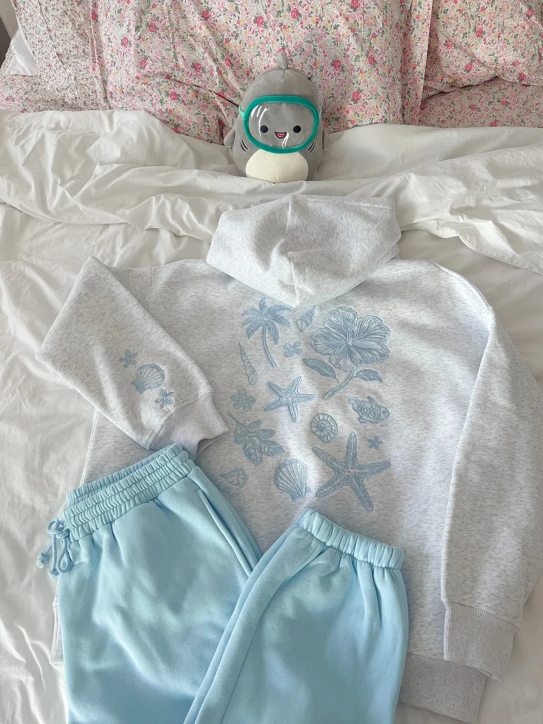 Pearl Grey & Pink Tropical Collection