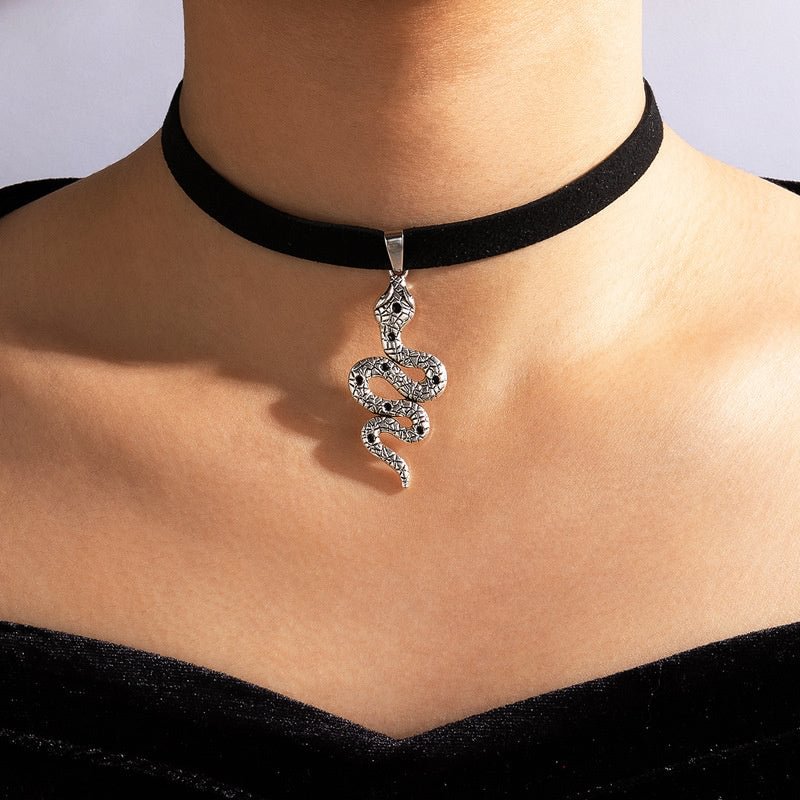Women's Retro Style Snake-like Necklace