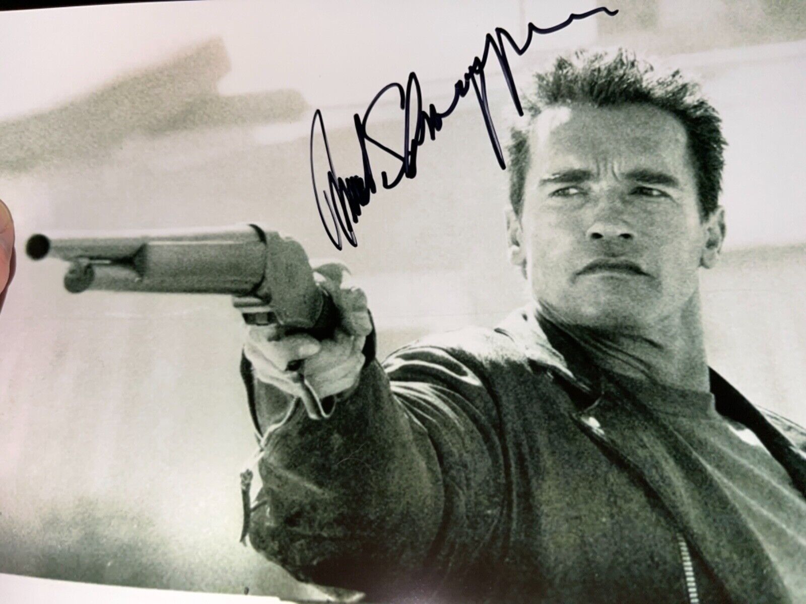 ARNOLD SCHWARZENEGGER signed 8 x 10 Photo Poster painting sexy picture super duper hot