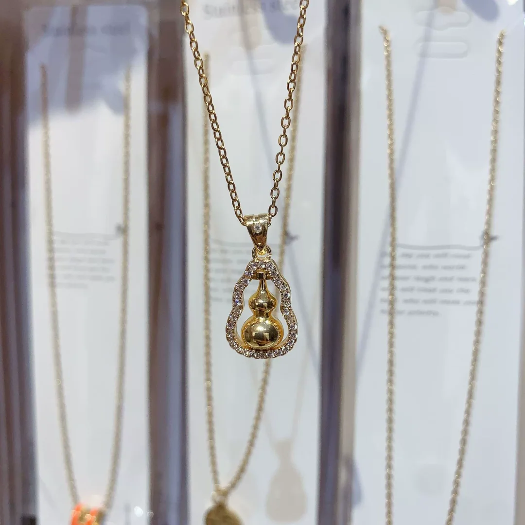 Titanium steel gourd necklace (gourd can be rotated)