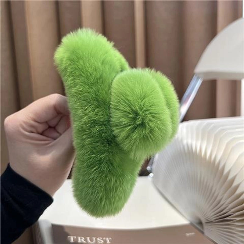 Women’s Minimalist Solid Color Plush Hair Claws